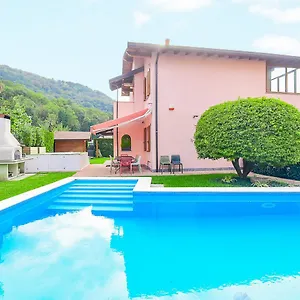Jane E Jolie Private Swimming Pool Ferienhaus Valbrona