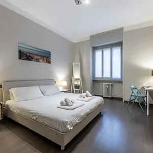 Appartamento Sant' Ambrogio Flat